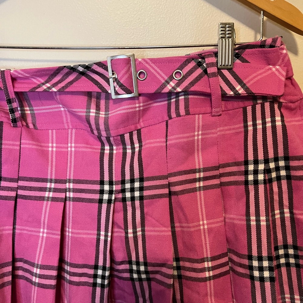 ⚡️⚡️$8 flash sale 😮👏
 Pink Plaid Circle Skirt with Belt - Picture 2 of 4